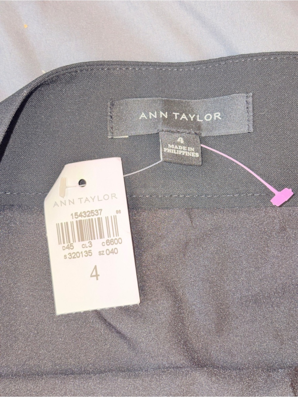 NWT Ann Taylor Black Pencil Skirt Size 4 Career Office Classic - Picture 5 of 6